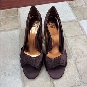 Mootsies Tootsies Brown Peep Toe Pumps